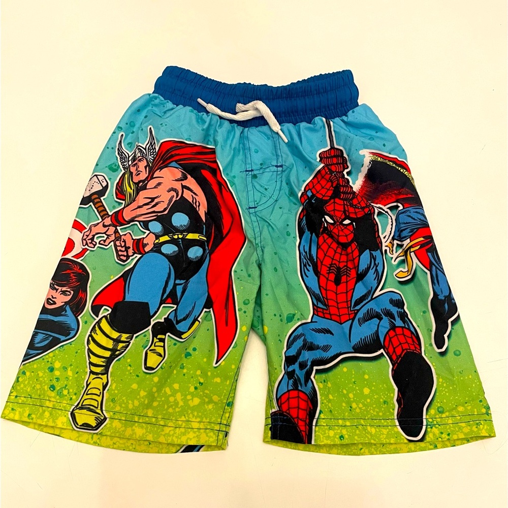 BOYS MARVEL Swim shorts size 6